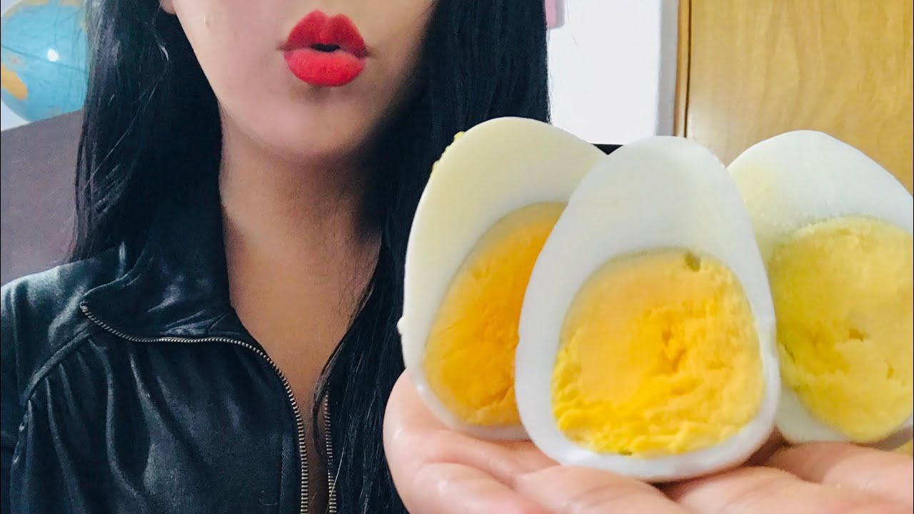 ASMR COMIENDO HUEVO🥚