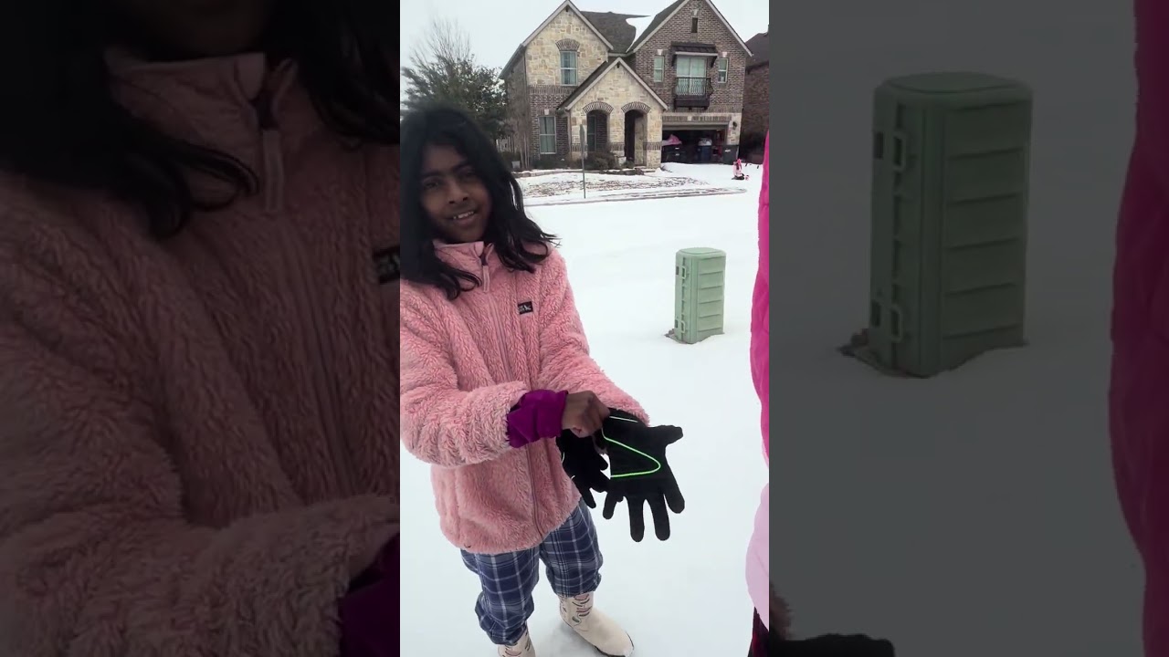 Snow fight but something happened 