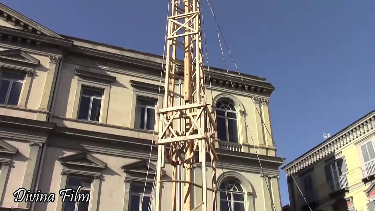 costruzione giglio per L'unesco
