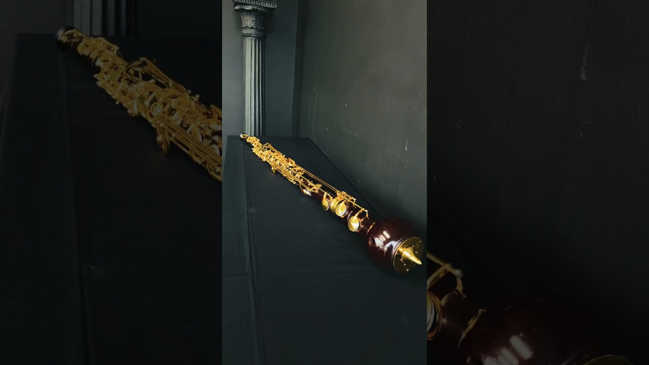 This #heckelphone is one the original 100 to have survived. More info at brassandwinds.com 🎶