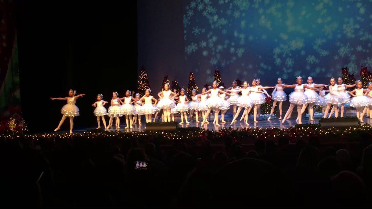 Suzy Snowflake at Fargason 12152019
