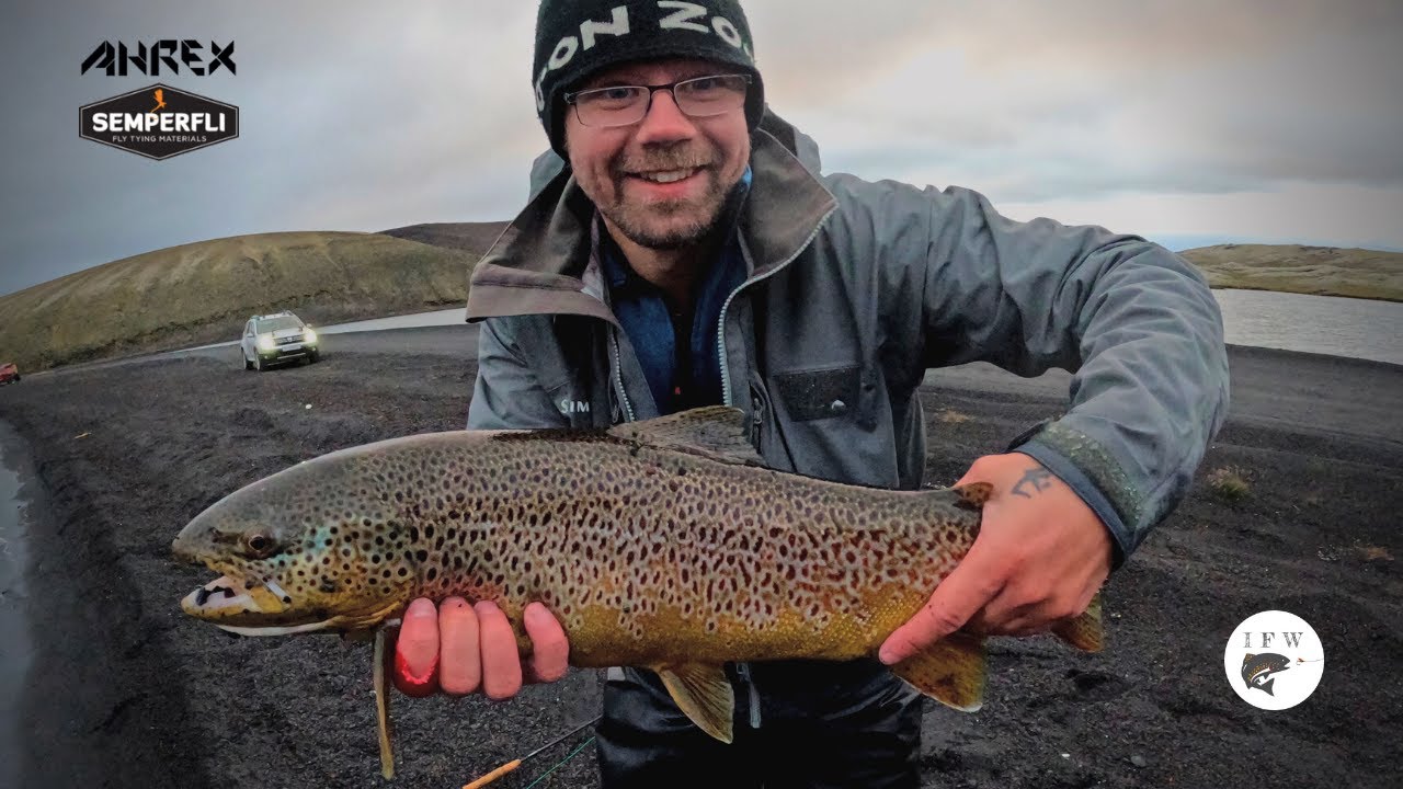 How to catch a brown trout at Grænavatn in seconds!