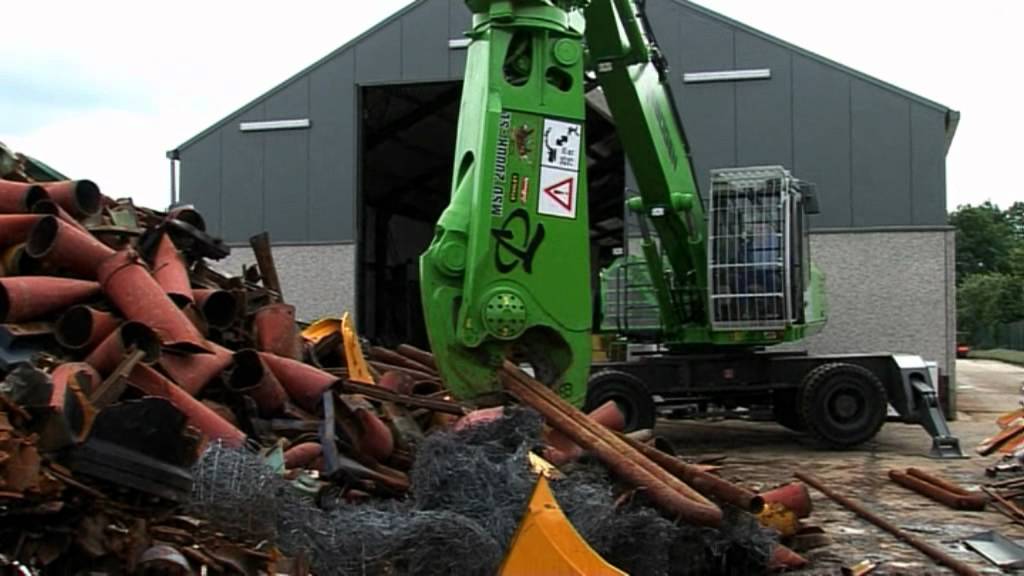 SENNEBOGEN - Scrap Handling: Material Handler 830 with Vario Tool and cabin protective grid, Belgium