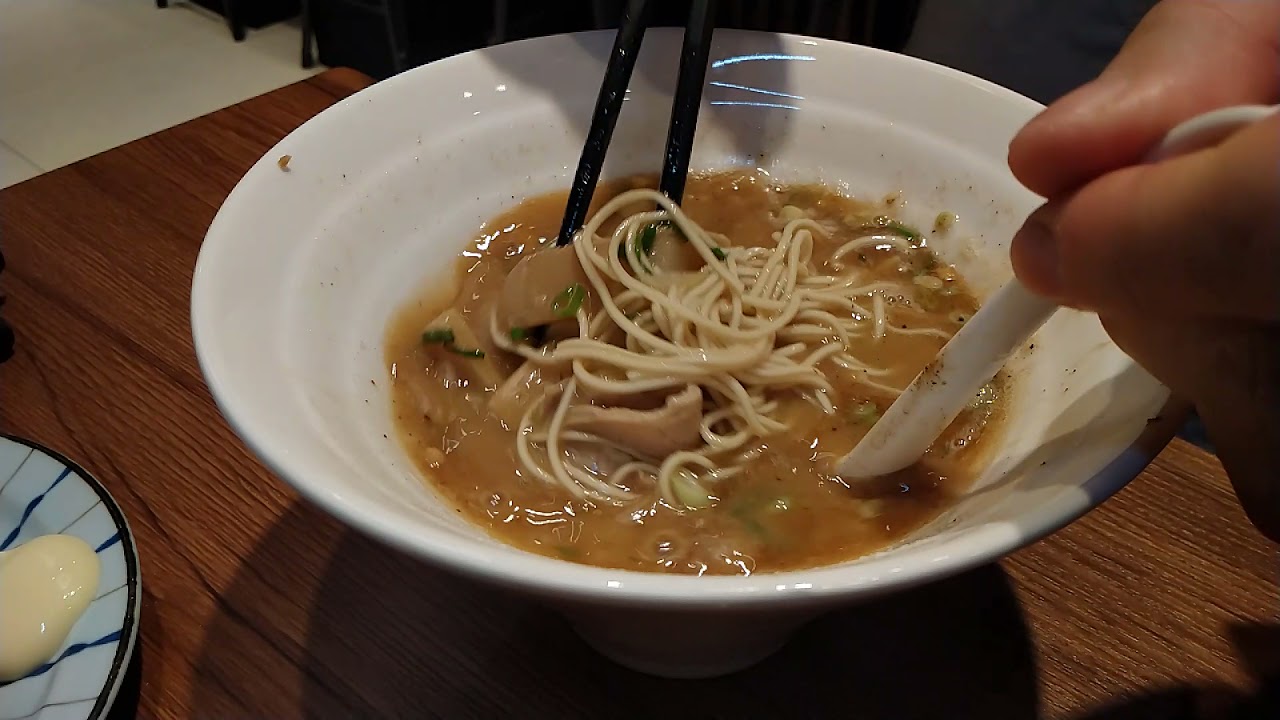 【御卓實驗室】豚骨一笑 黑蒜油豚骨拉麵