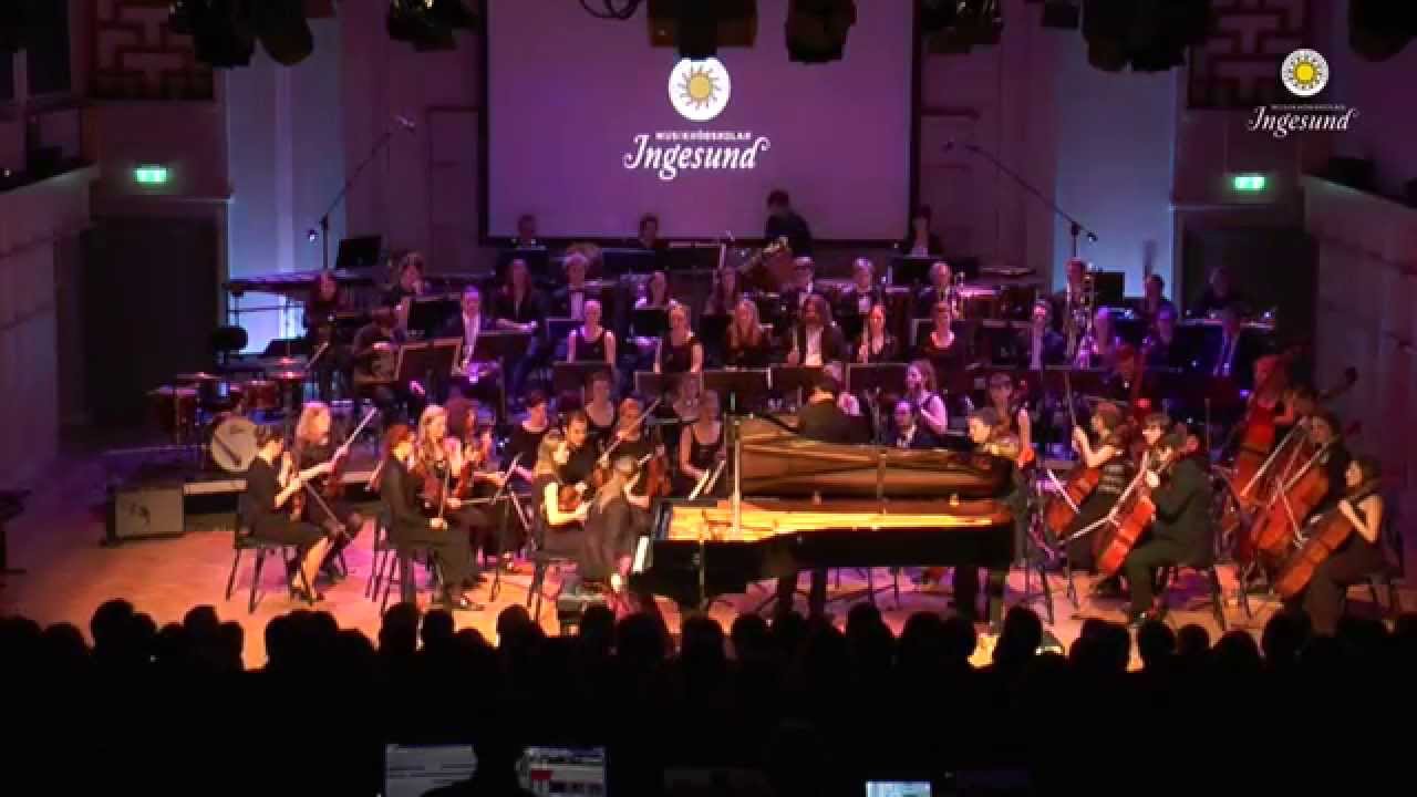 Julia Mustonen-Dahlkvist plays Einar Englund Piano Concerto no.1  2 mov piano intro and 3 mov