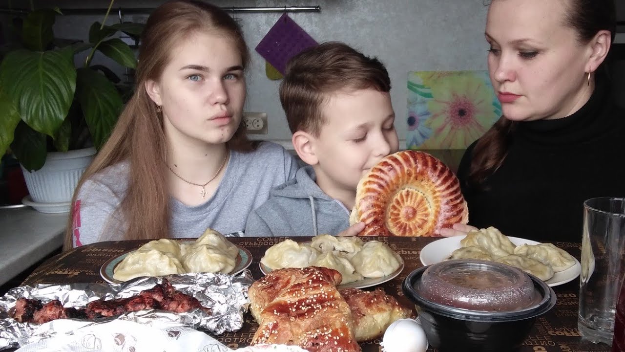 Мукбанг Узбекская кухня/Заказали : Манты, Шурпа, Шашлык, Самса.
