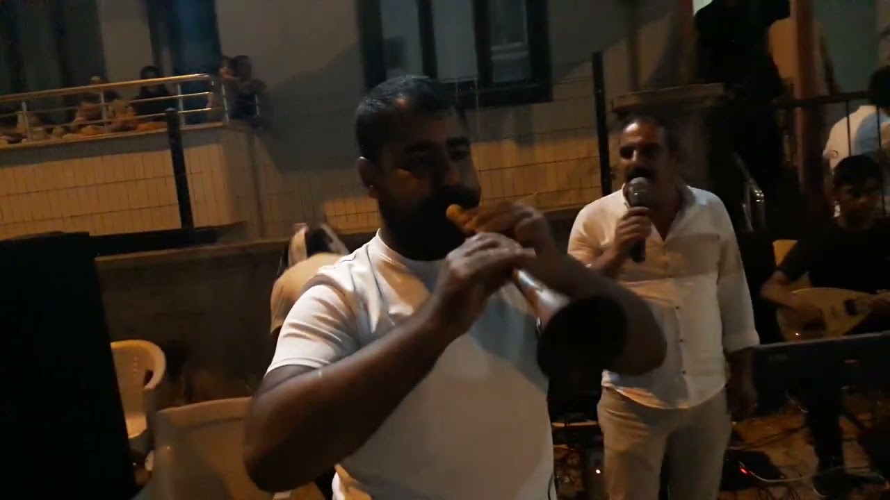 grani taner tekbaş. solist baba beh&ccedil;et davulda imparator serdal alemdar..saray mah...bing&ouml;l