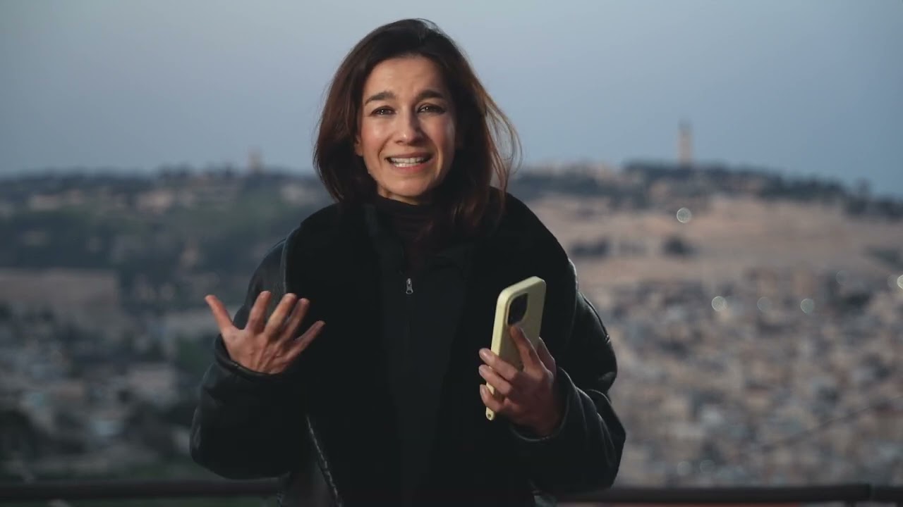 Sky News' Yalda Hakim accepts her Network Presenter of the Year award