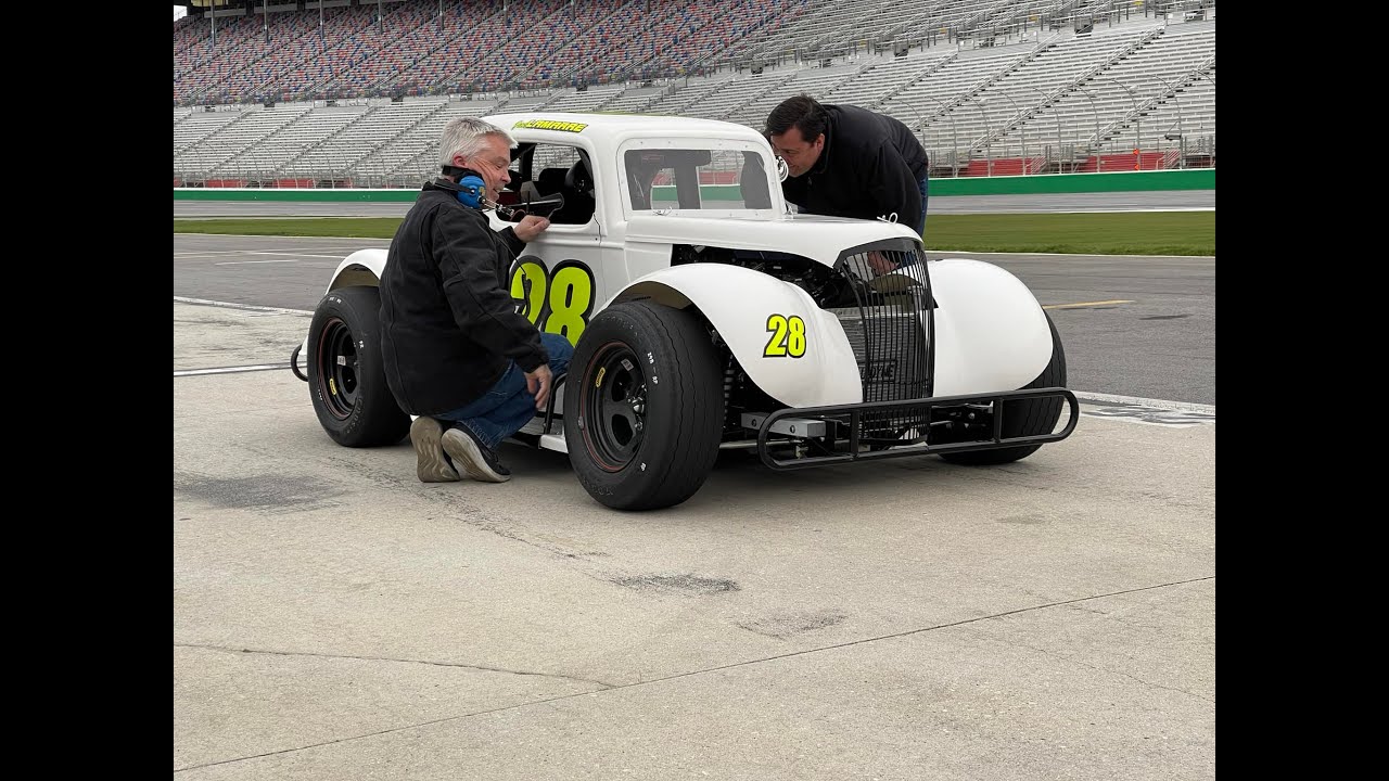 First laps in a Legend Car (Atlanta Motor Speedway)