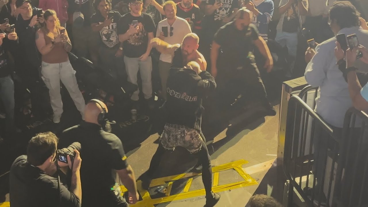 JON MOXLEY ENTRANCE-AEW ALL OUT 9/20/2025