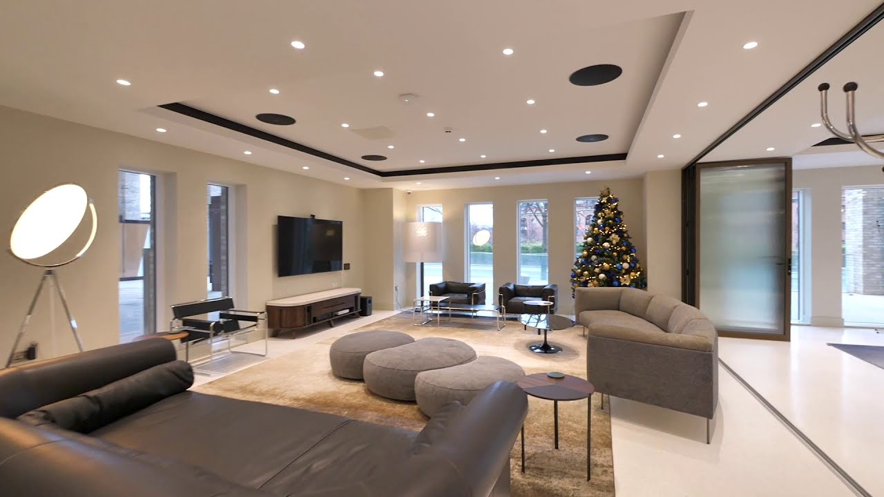 Two Bedroom Luxury Apartment To Rent | Victoria Residence at Crown Street | Manchester