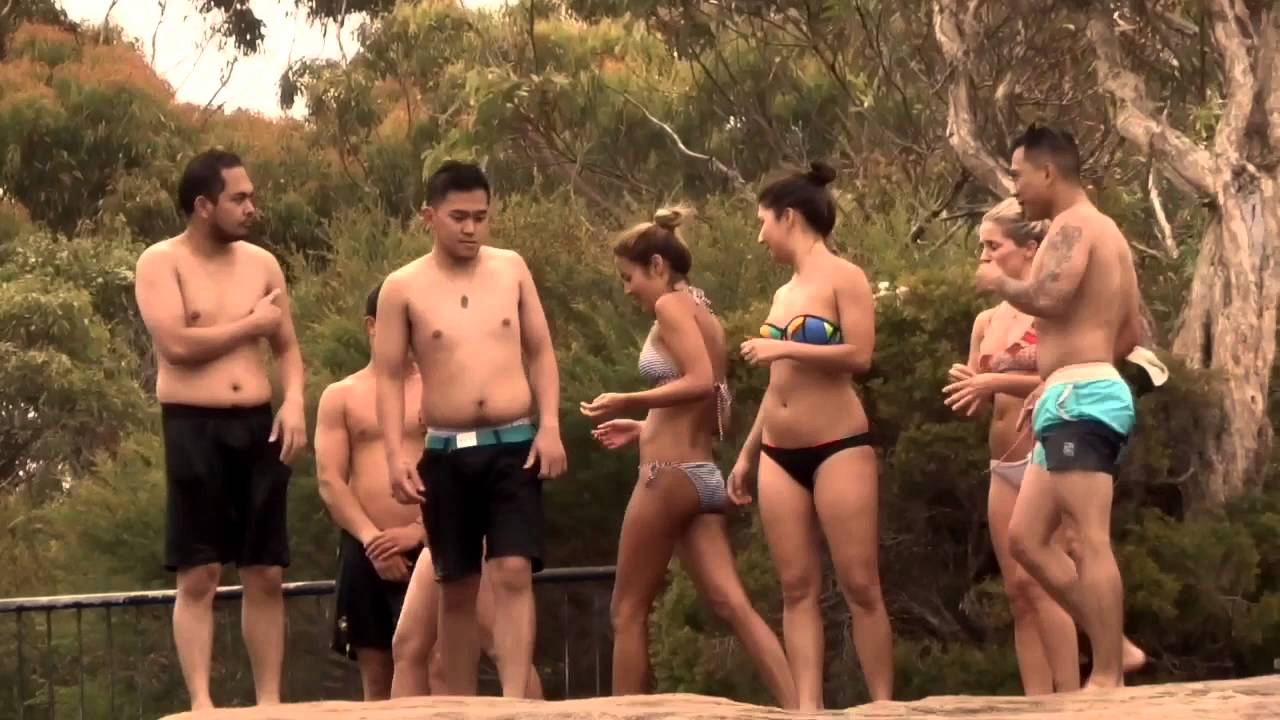 Cliff-diving at Wattamolla Falls
