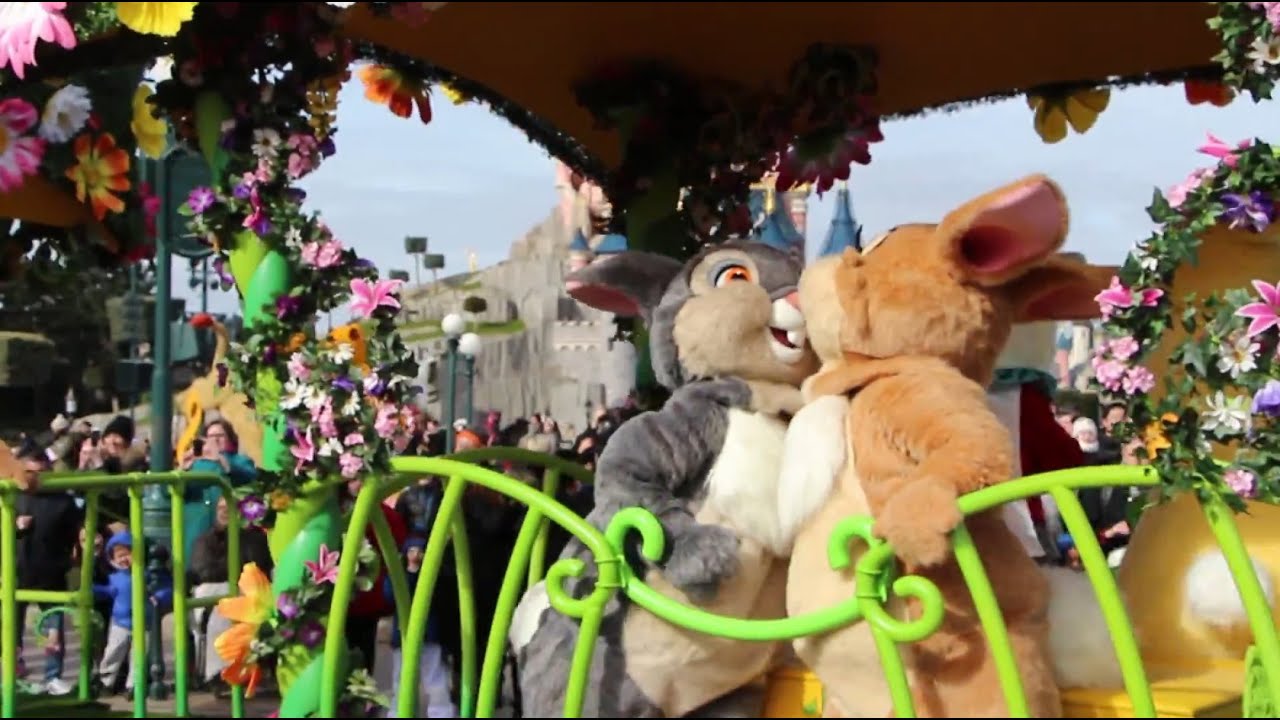 Le petit train du Printemps de Minnie - Disneyland Paris