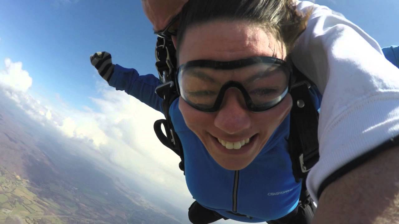 Laura Howell | Tandem Skydive