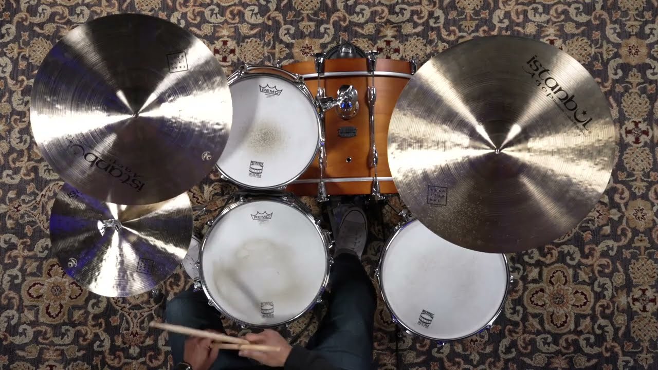 Istanbul Agop 19" Traditional Dark Crash Cymbal - 1584g (DC19-1010726P)