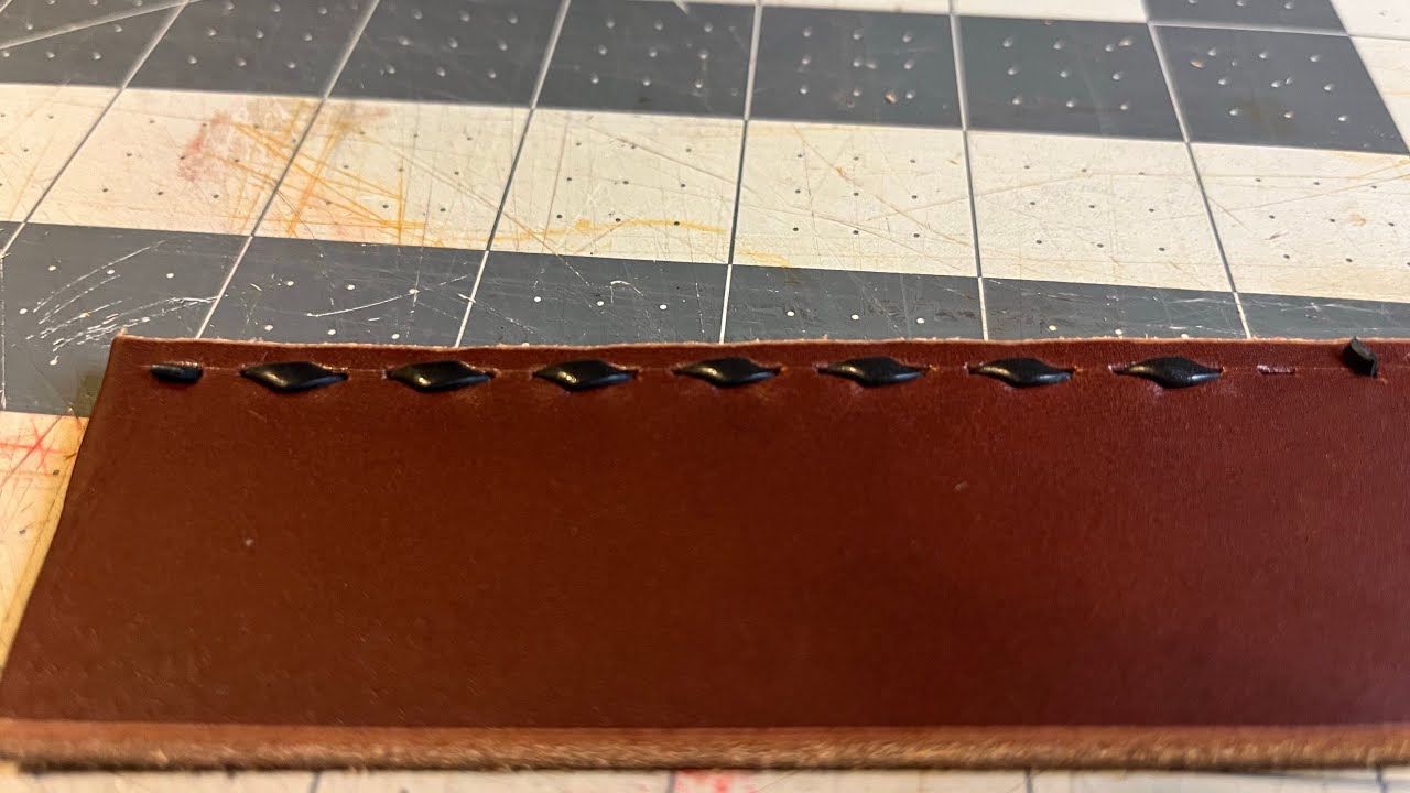 How to buck stitch leather to get those beautiful lace diamond stitch’s￼