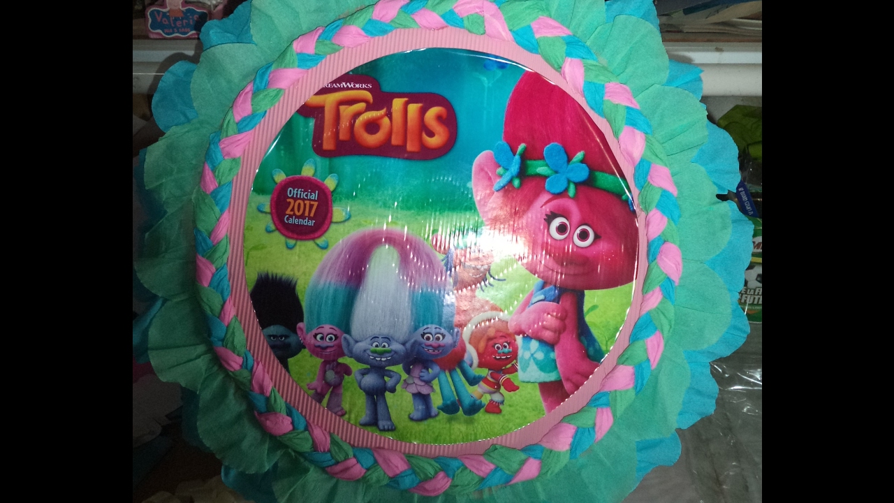PIÑATA DE TAMBOR POPPY TROLLS