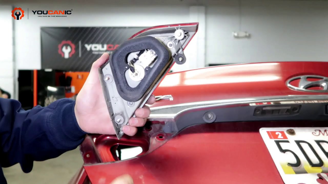 2010-2014 Hyundai Sonata - Tail Light Assembly Replacement
