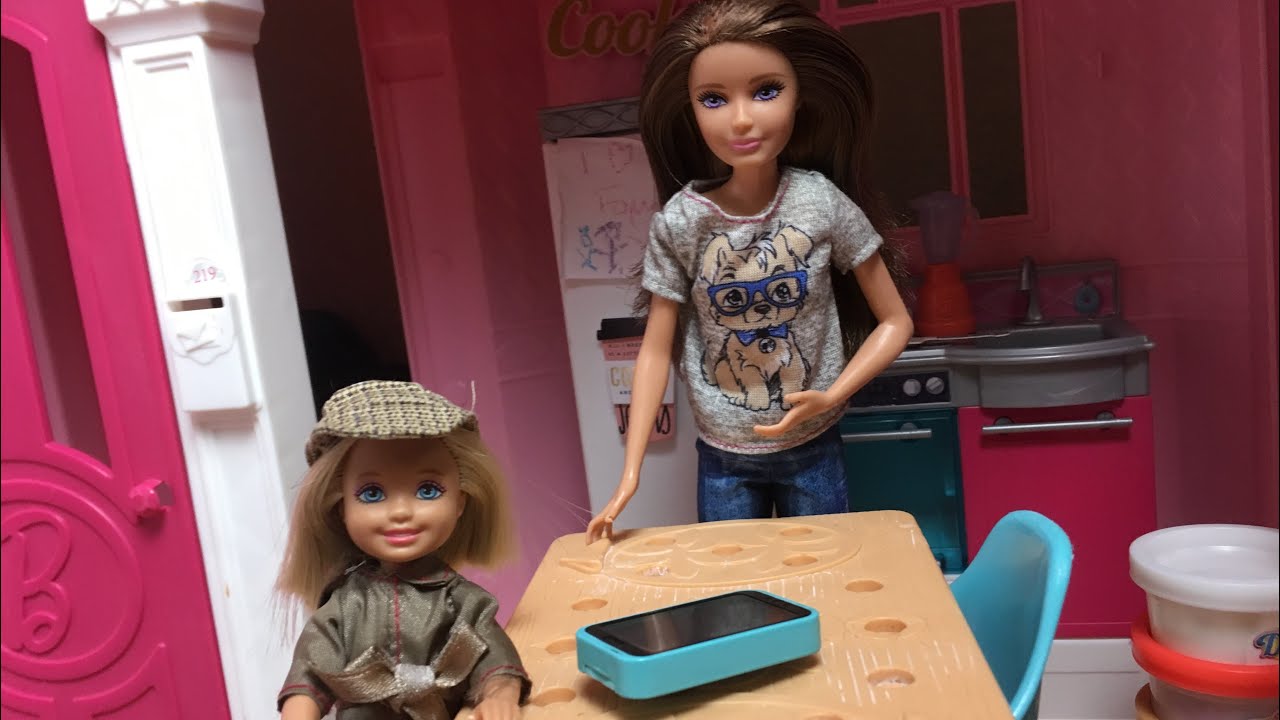 Barbie- The Stolen Cell Phone