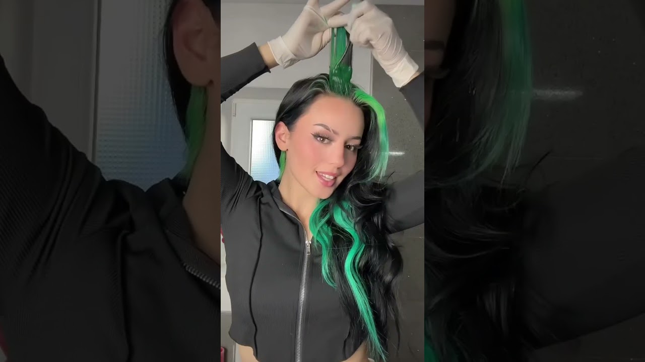 Feeling fresh again💚🖤What do we think about bangs ? #dyehair #hairdye #greenhair #hairinspiration