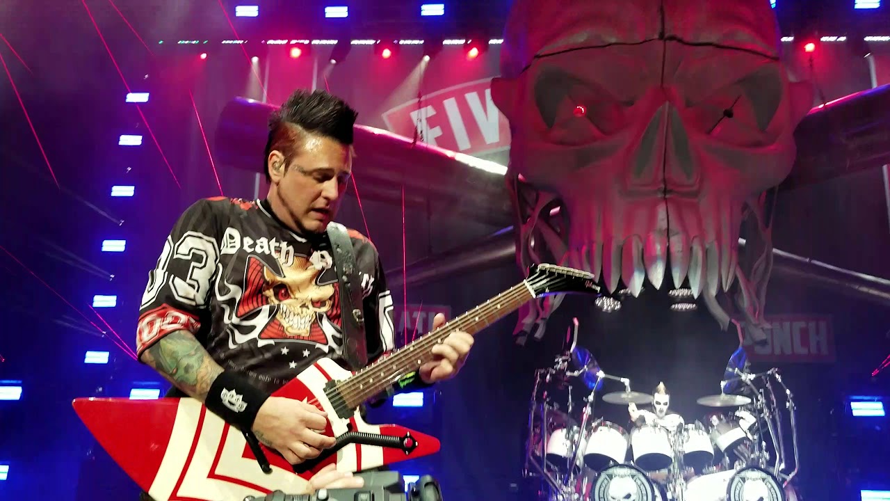 Five Finger Death Punch - Under and Over It; DTE Energy Music Theater; Clarkston, MI; 9-1-2018