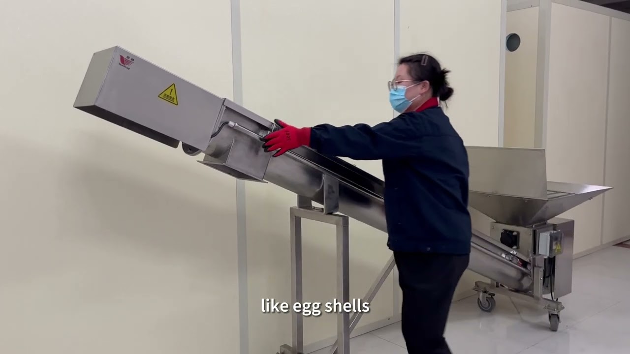 Macerator for hatcher waste smashing