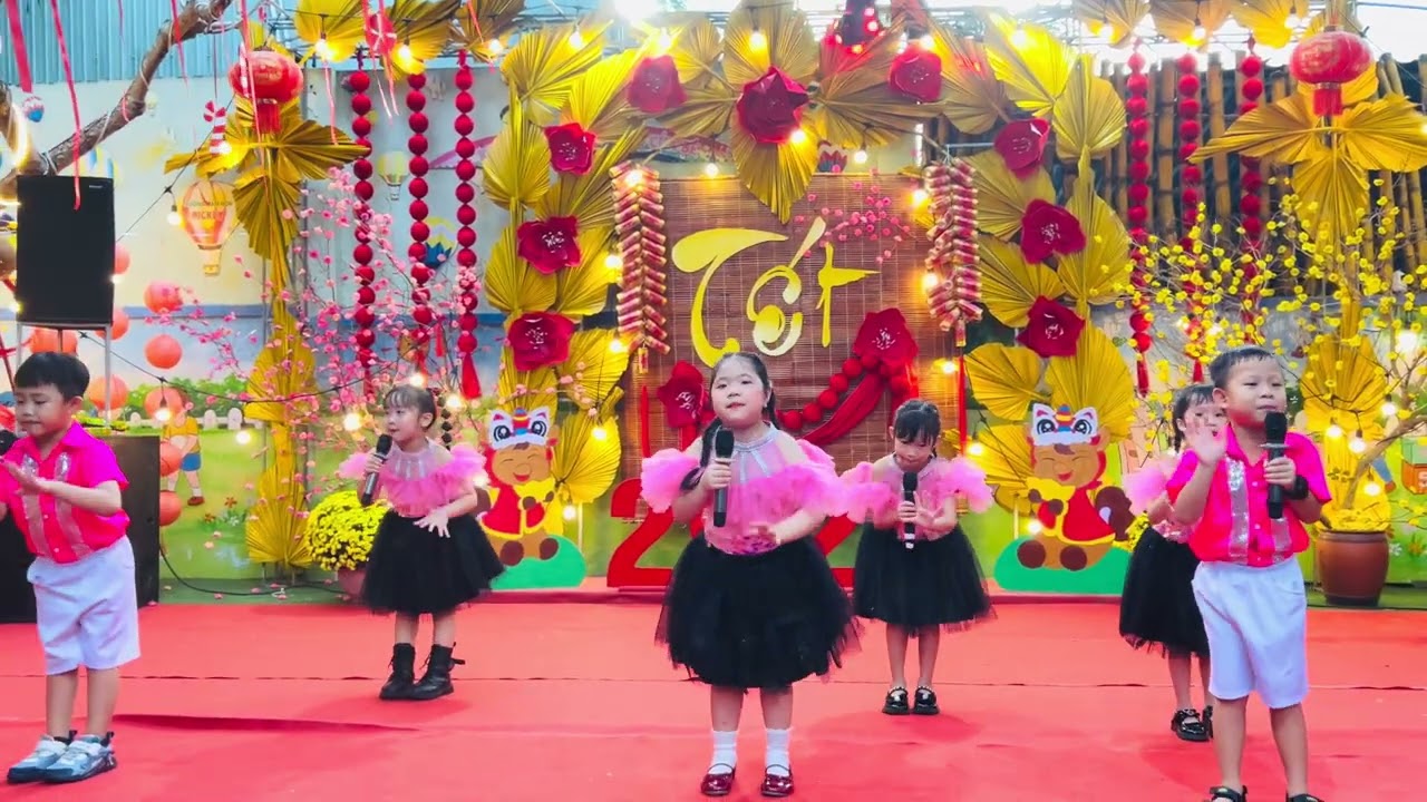 Wheels on the Bus - khối Lá - Mầm Non Mickey