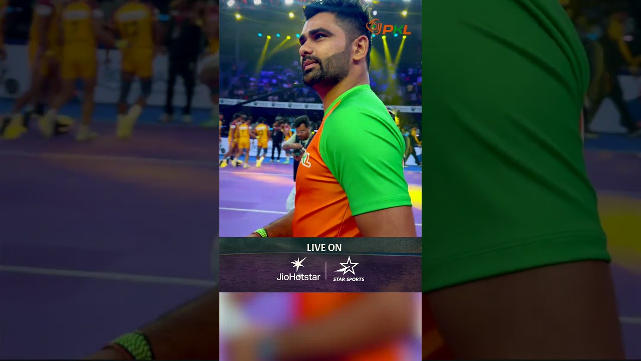 Pardeep Narwal Gives Away Jerseys for the Fans | Pro Kabaddi League Season 12 | #Shorts