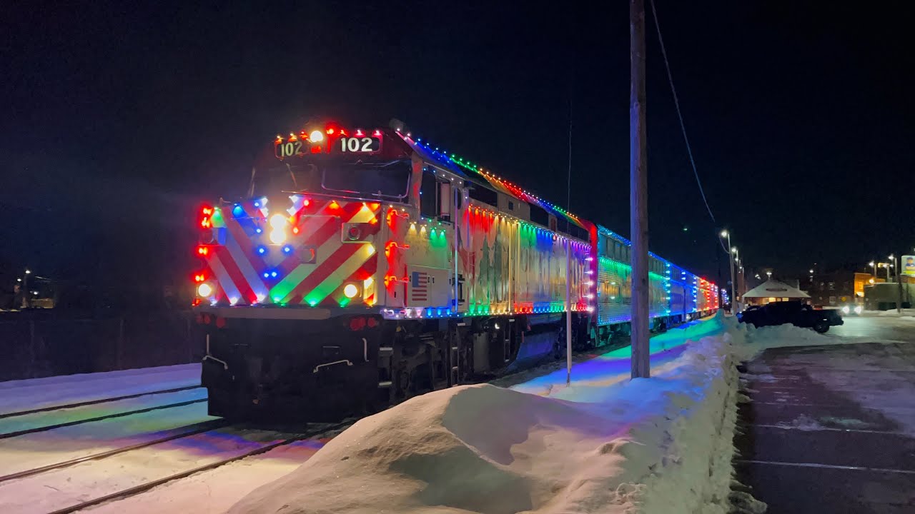 Metra’s Operation North Pole train @ Woodstock, IL! 12-8-2025