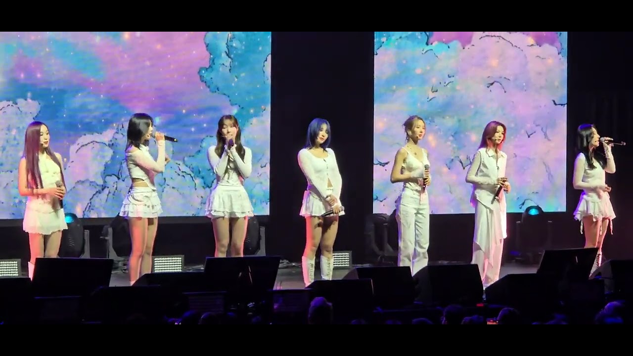 #dreamcatcher performs Fireflies live at Kings theatre NY #kpop