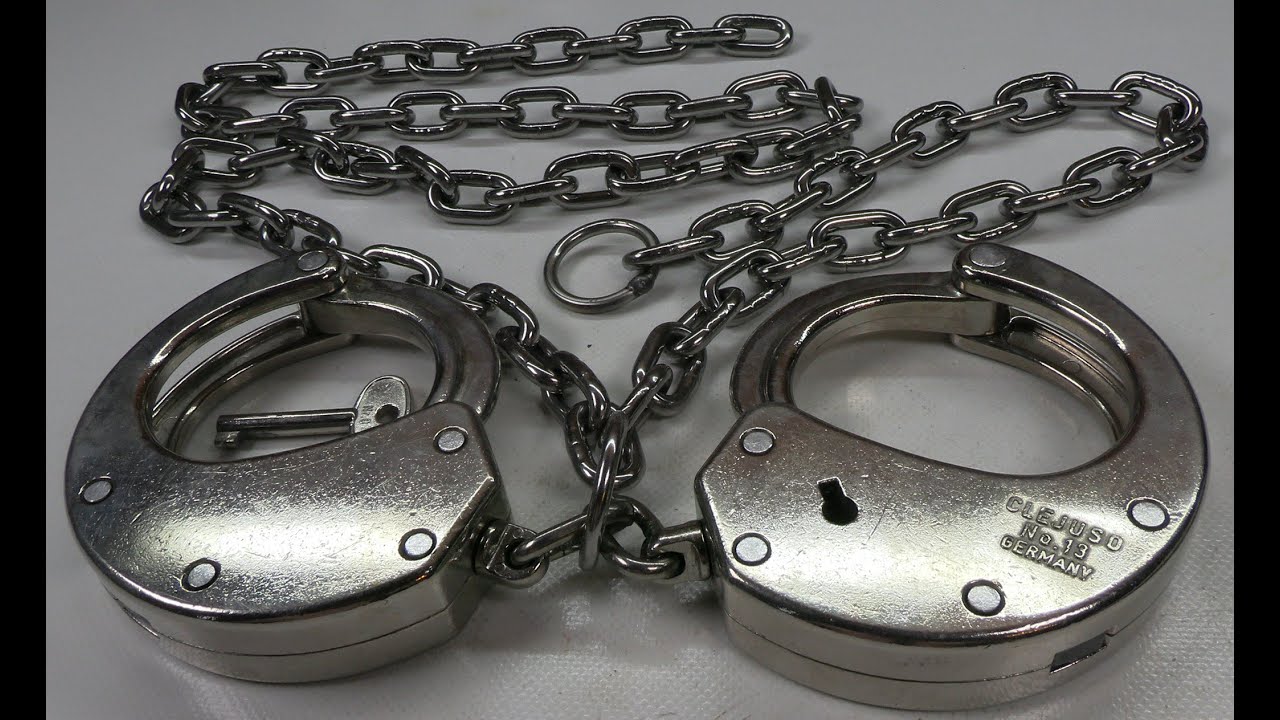 Clejuso No. 13 Bauchkette mittig Handschellen Belly Chain Handcuffs Menottes Solingen Schneidwaren