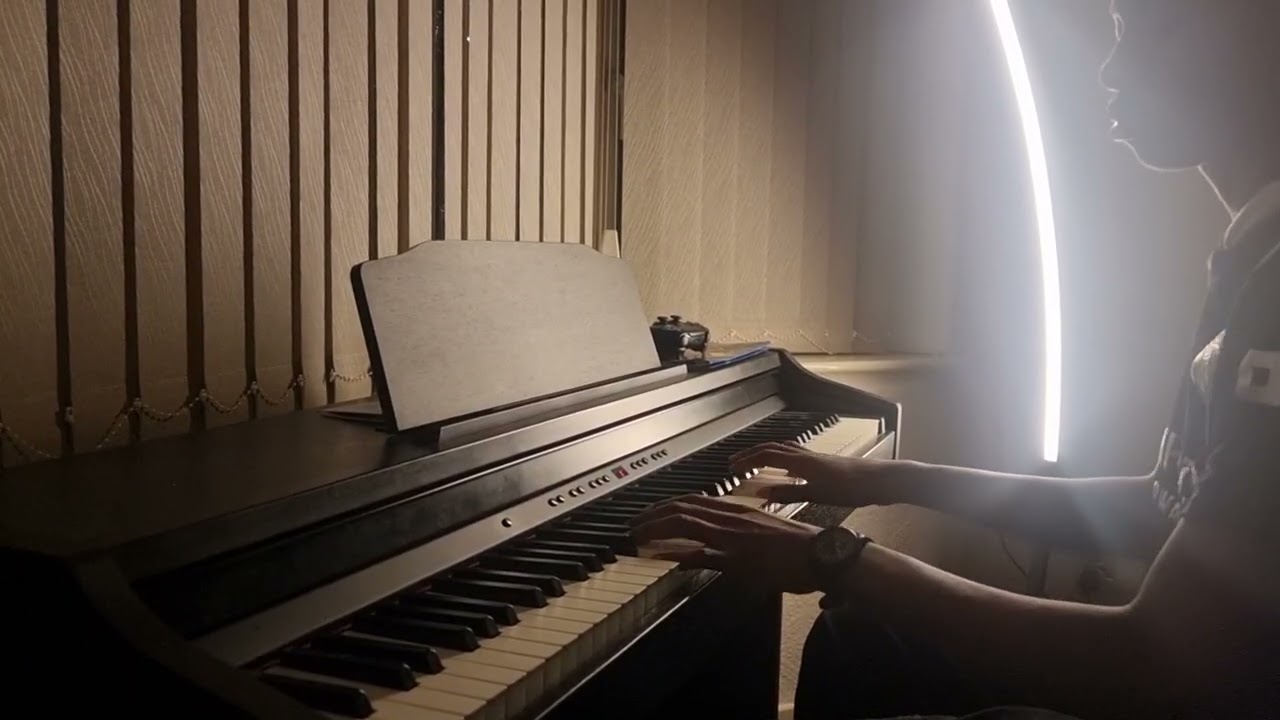 Someone you loved by Lewis Capaldi piano