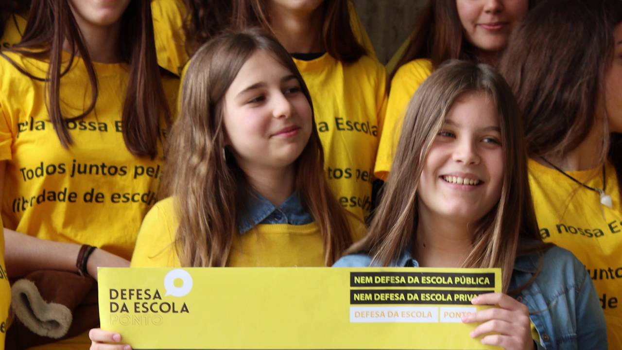 Dia Amarelo no Colégio de Lamas - DEFESA DA ESCOLA . (ponto)