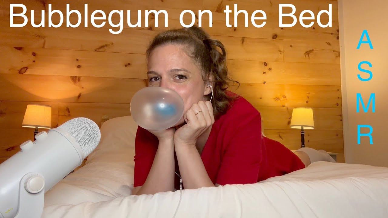 ASMR |🫧 Blowing Bubbles on the Bed🫧 | Chewing Gum, Getting Cozy, Popping Bubblegum🫧 | No Talking🫧