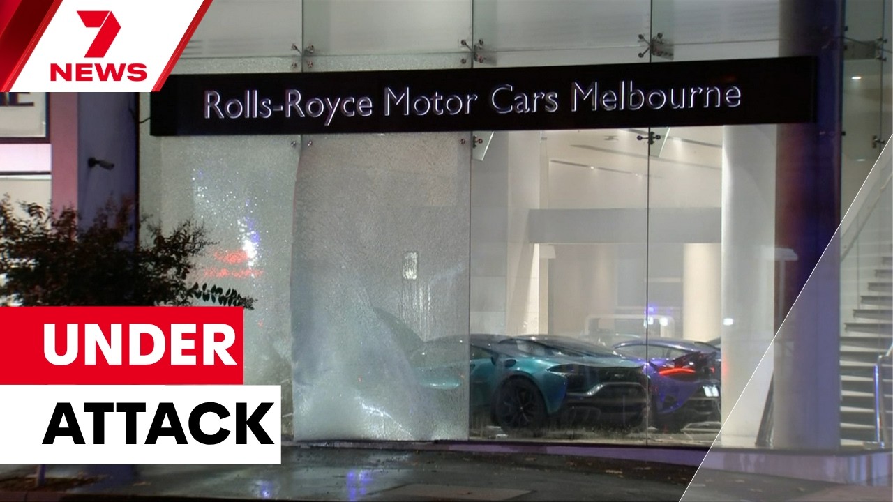 Criminals target high-profile Melbourne family torching six-figure supercars on Swan Street | 7NEWS