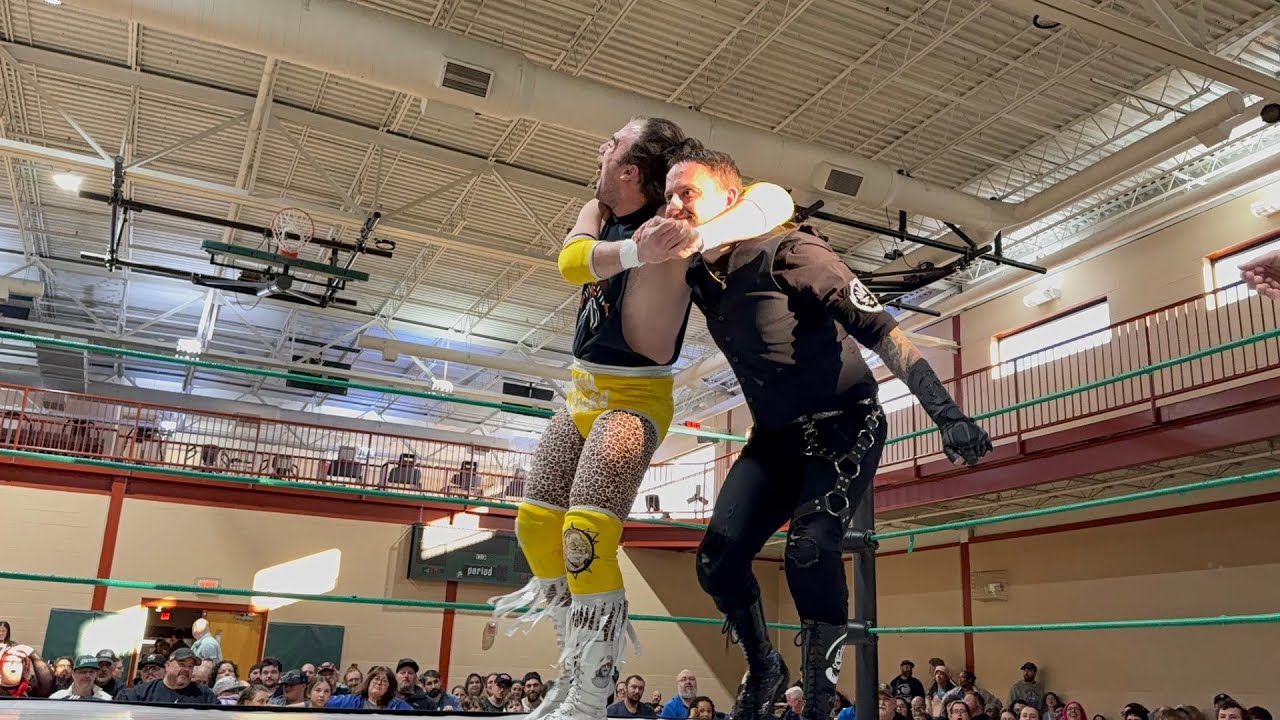 Gavin Quinn vs Pretty Ricky Willdy