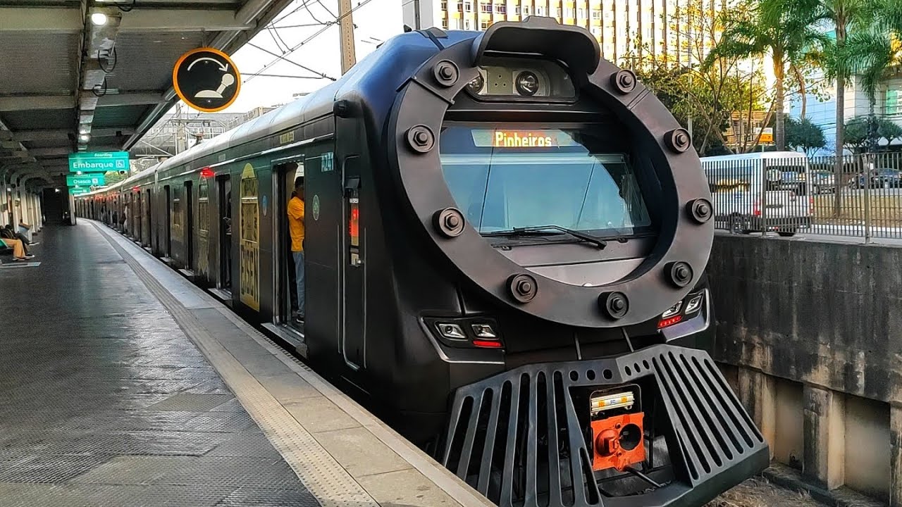 ViaMobilidade A24 (Maria Fumaça/Série 8900) alinhando e partindo de Hebraica – Rebouças.