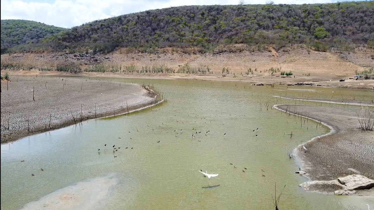 Essa é a terceira maior barragem do Estado do Pernambuco barragem de jucazinho #139