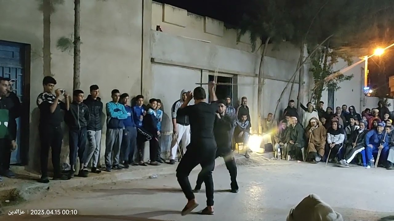 شيخ لخضر شطيبو يستمتع مع مطرق
