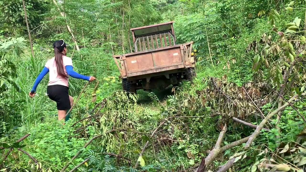 Country girl today quite dangerous meet wild man