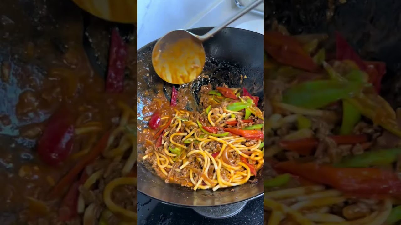 今日厨房大成功！复刻了同款炒肉片，香气十足，香到跺脚，果然自己动手做饭，才是藏在烟火里的浪漫，好吃又安心#炒肉片 #炒肉片白皮面 #记录真实生活
