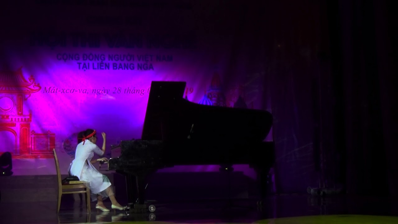 Nguyễn Tuyết Mai - Li&ecirc;n kh&uacute;c Tiếng Trống Nga-Việt