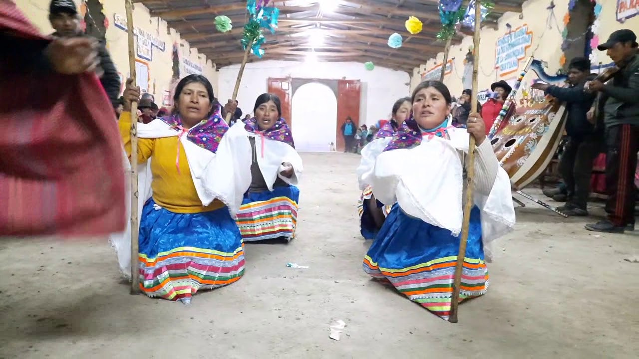 HUAYLIA  HOMENAJE AL NIÑO JESÚS EN COCHANI PARINACOCHAS