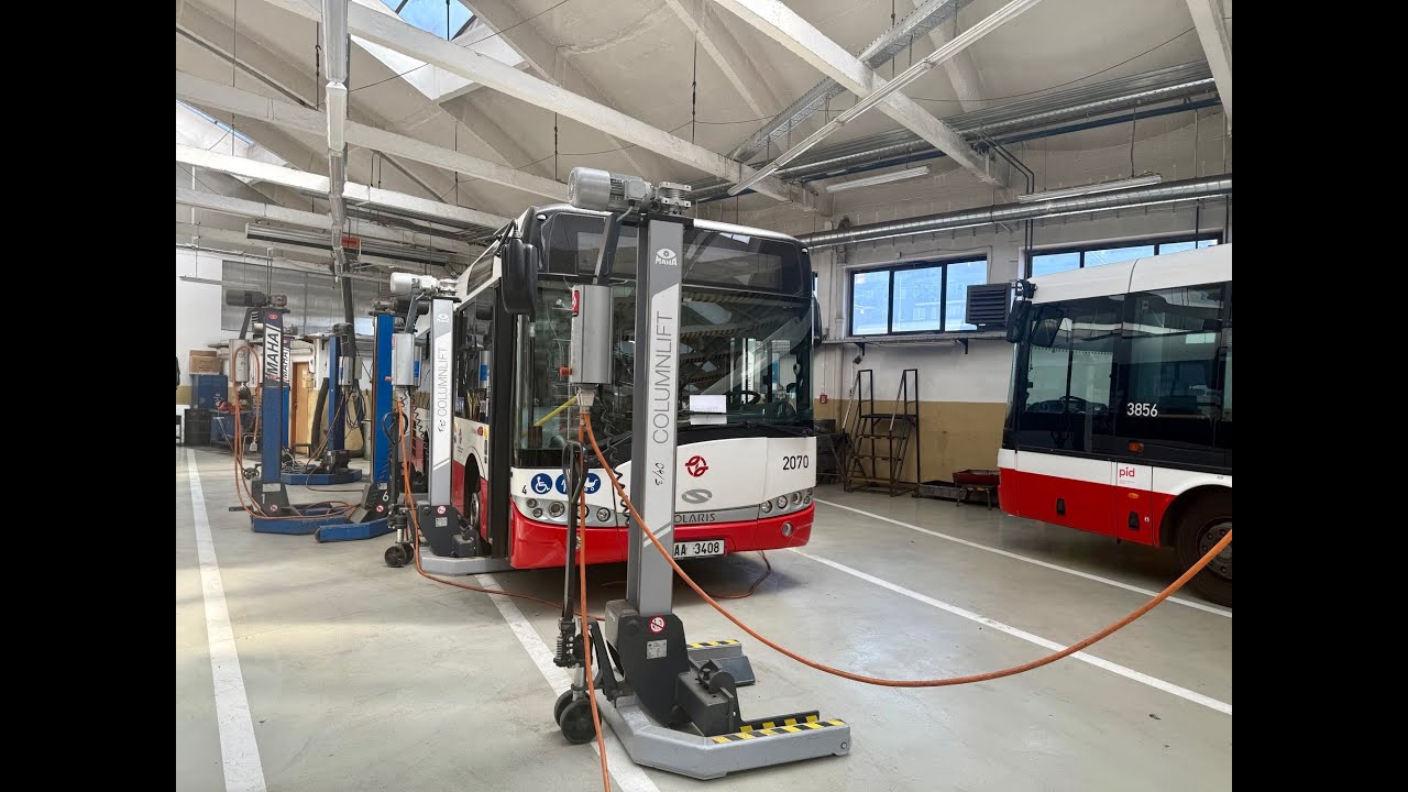 Den otevřených dveří garáže Vršovice