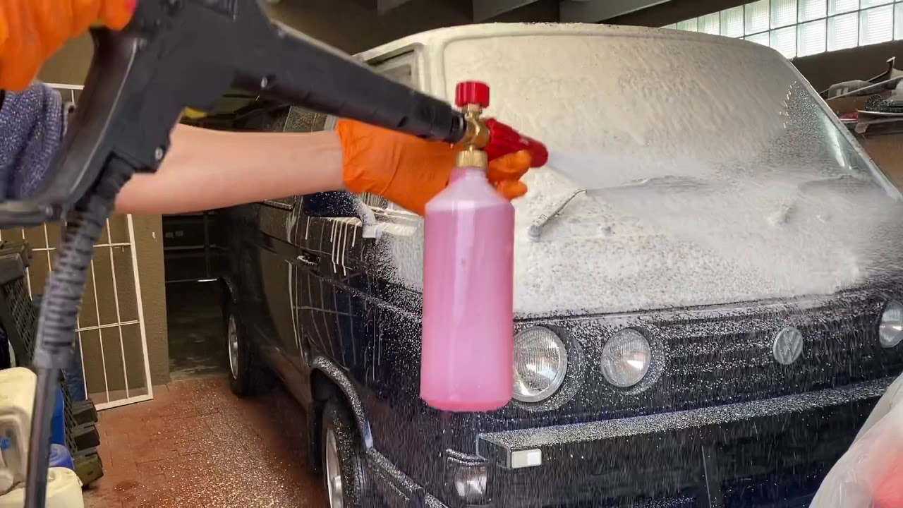 VW Microbus 2.6 detailed by the riddler