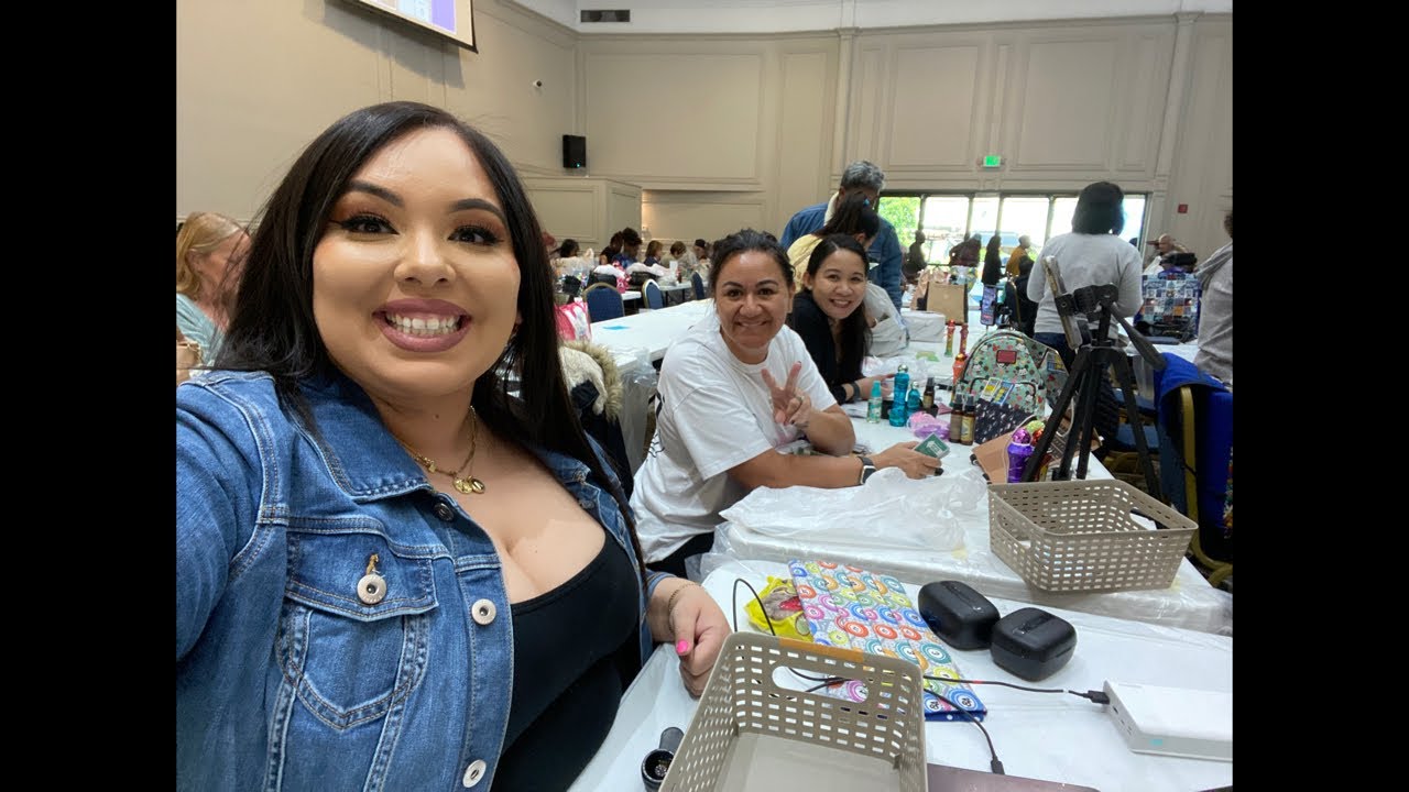 Meshie from AUSTRALIA is HERE!