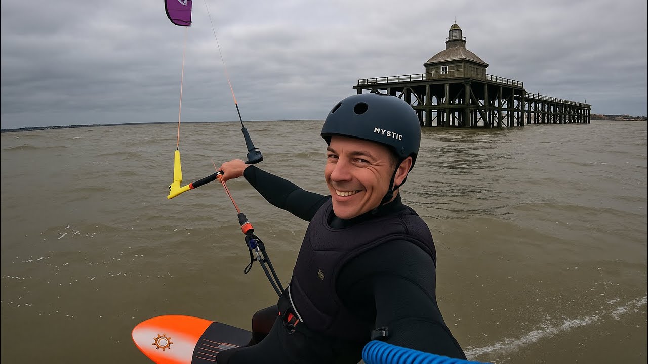 Kite Foiling Sunrise Session – Tankerton Beach to Herne Bay Pier Head | UK Coastal Magic
