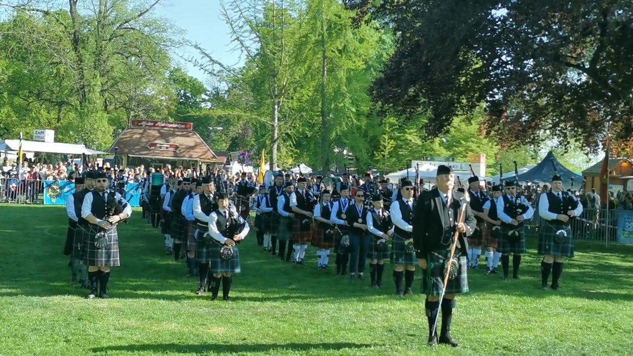The Owl Town Pipe & Drum Band  auf dem Highland  Gathering Peine 08.05.2022 - Siegerehrung