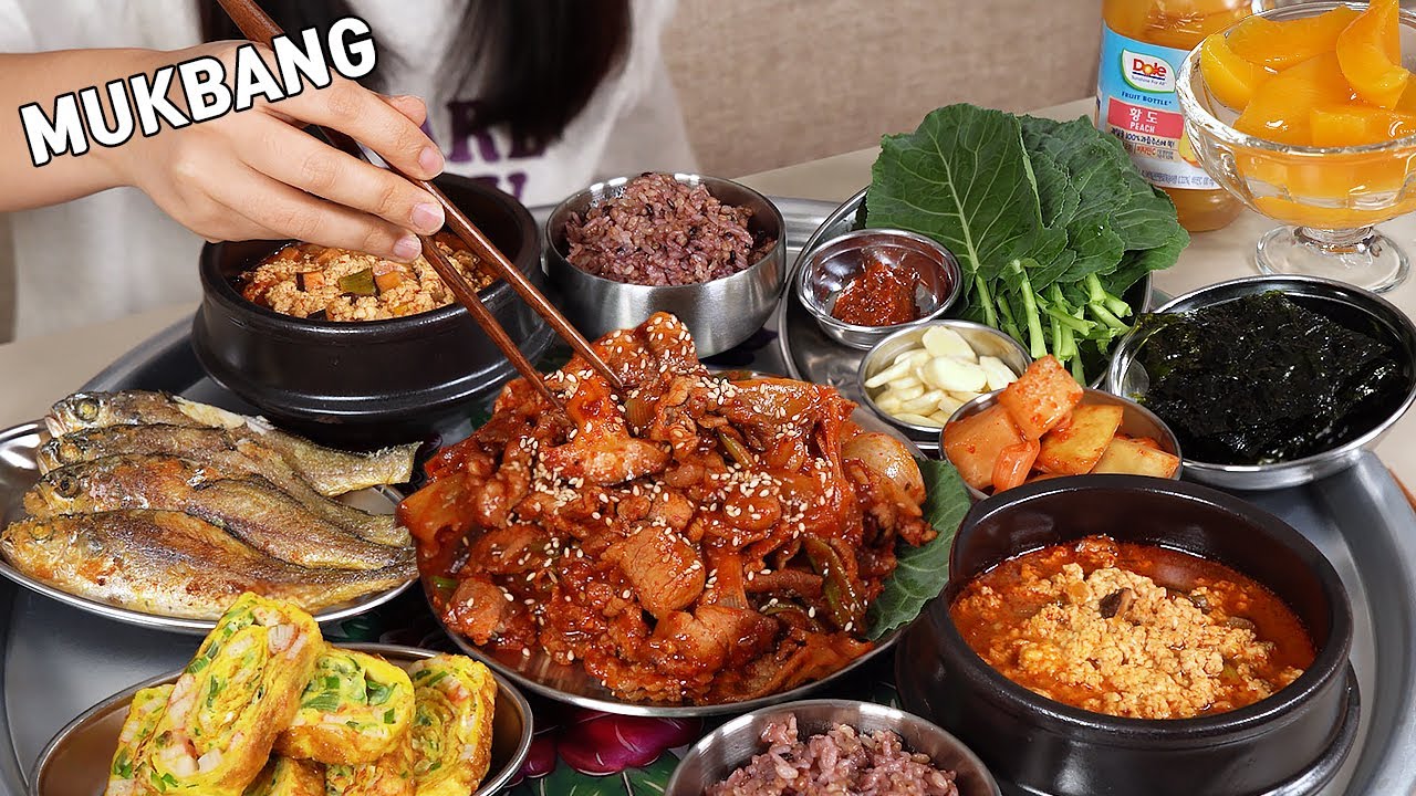 MUKBANG :) острая стир-фрай из свинины, мягкое рагу из тофу, рыба на гриле. десерт - персики.