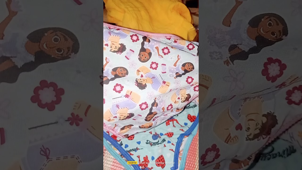 Undies and backless unboxing